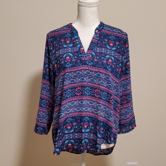 Pink Rose Tops - Pink Rose women's top. Size L